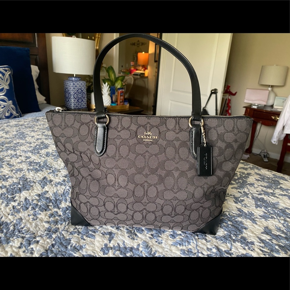 Coach shoulder bag